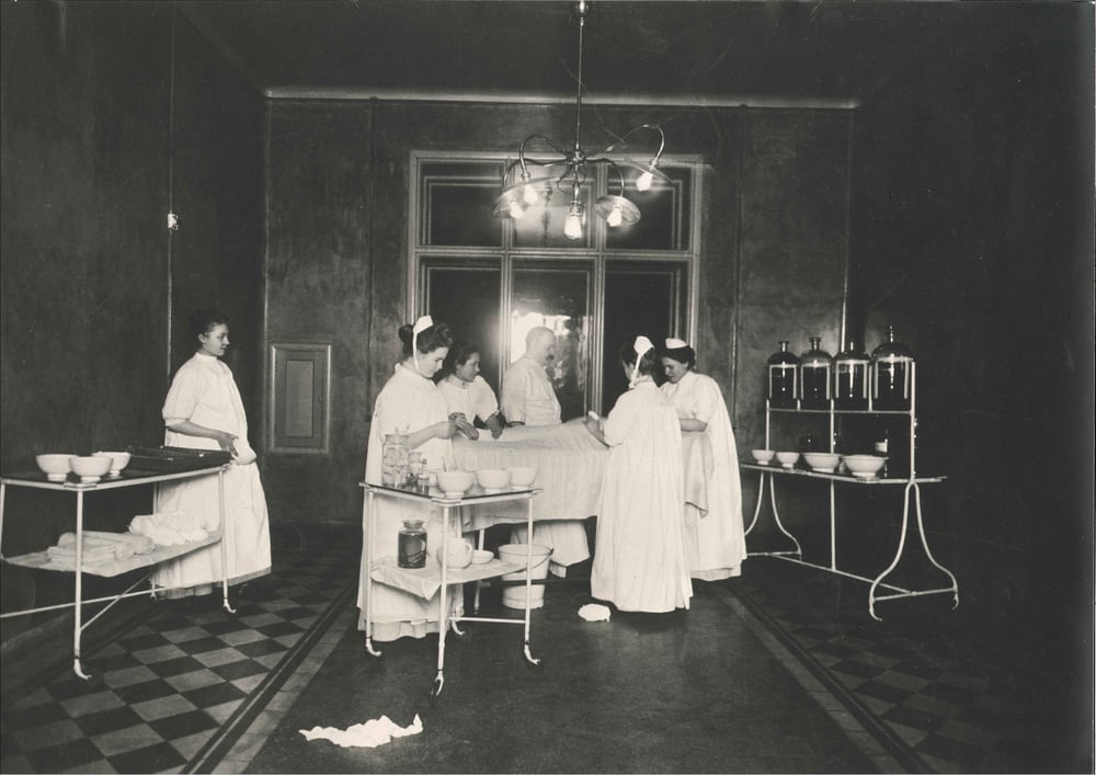 Operationsrum i Hudiksvall 1899.