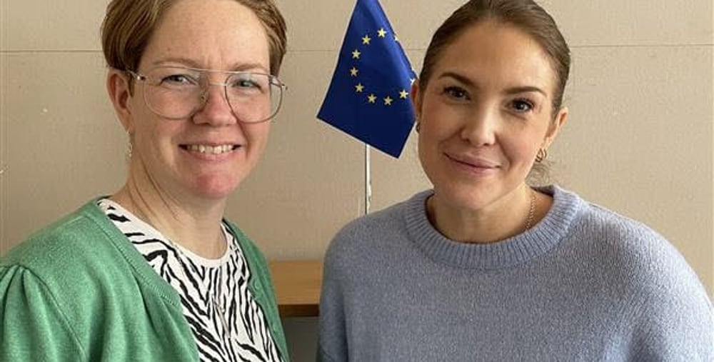 Lärarna Titti Geschwindt och Carolina Kaustinen.